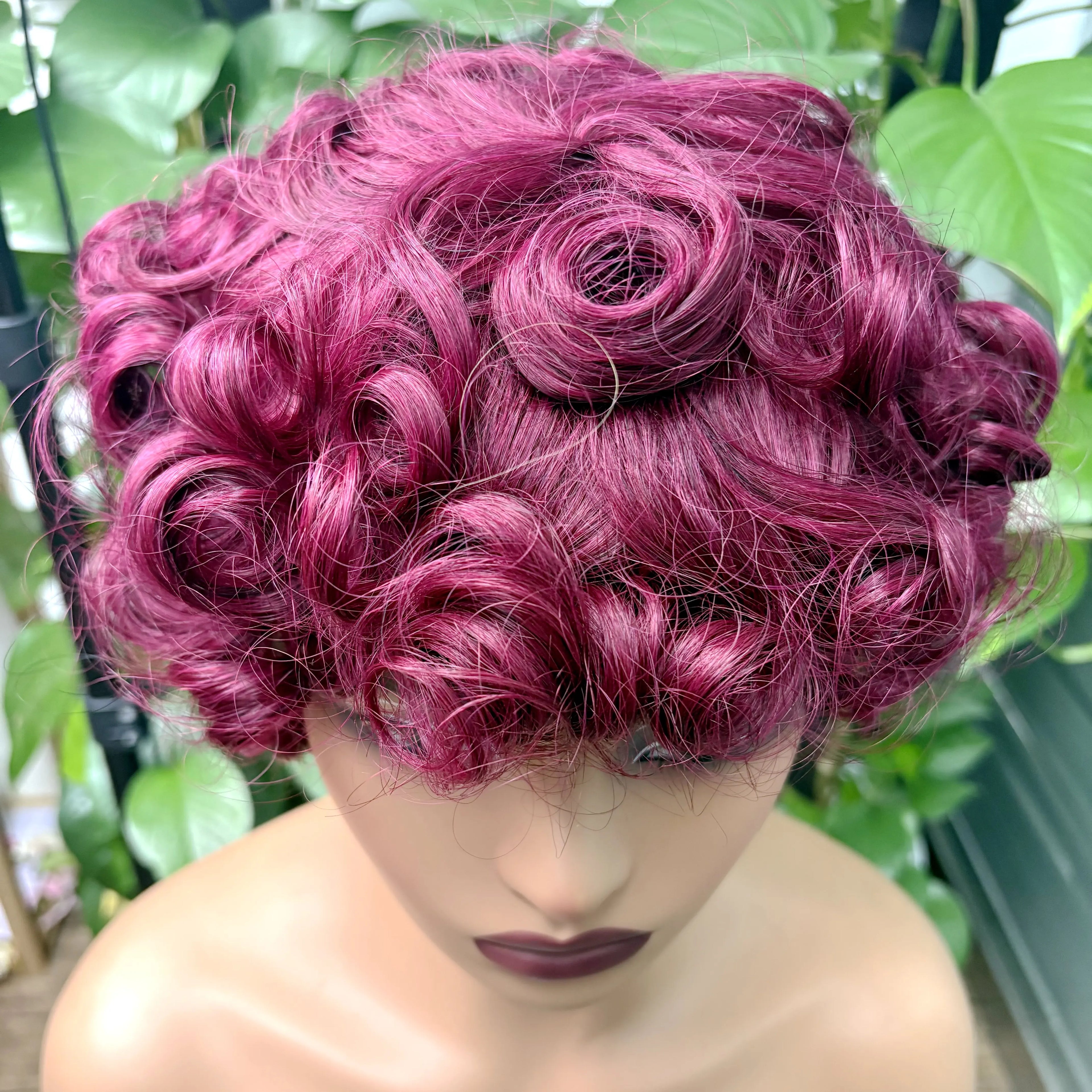 Full Machine Made Loose Wavy Bob Wig Human Hair Wigs 220% Short Colored Bouncy Curly Gluelesss Human Hair Wigs with Bangs