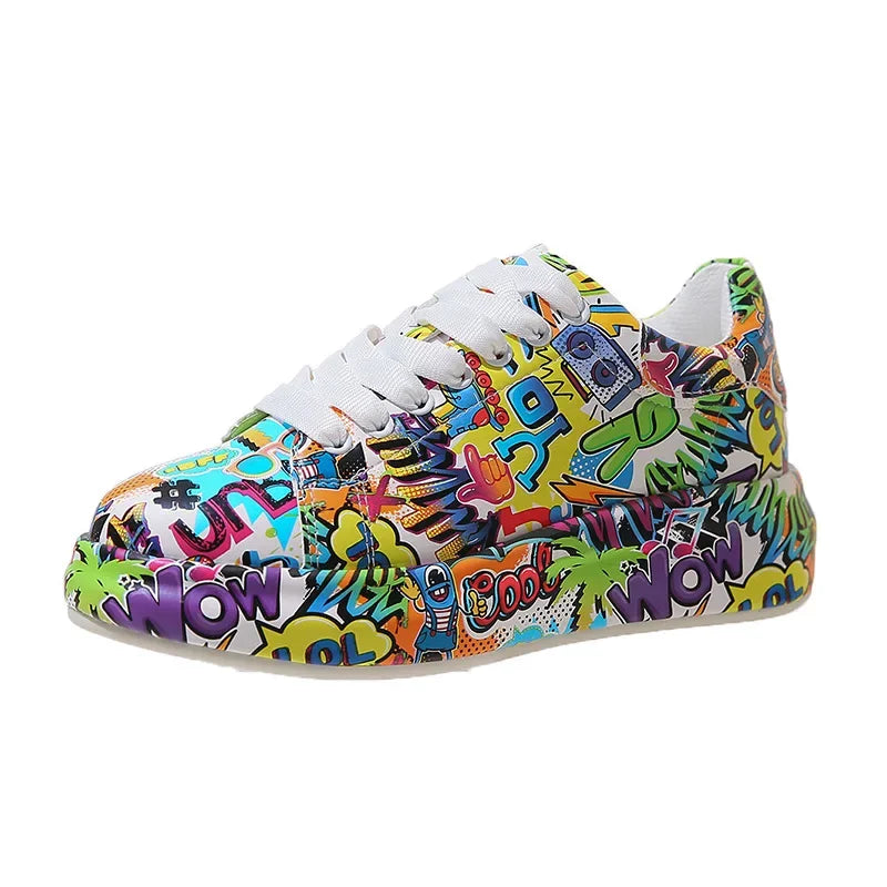 Women's Casual Sneakers Painted Graffiti Lace Up Sports Shoes for Women Flat Pu Leather Ladies Running Shoes Ladies Fashion New