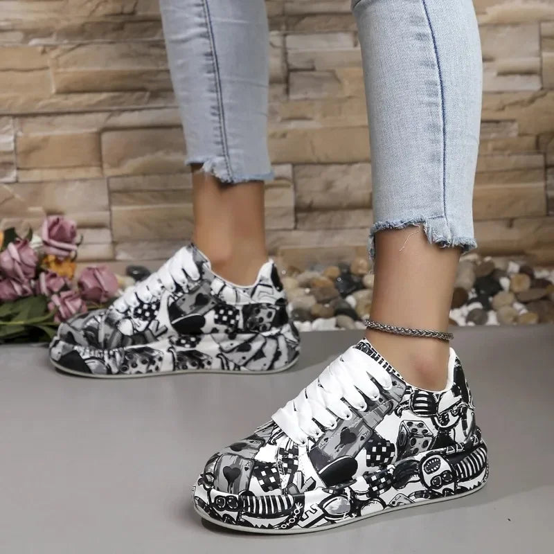 Women's Casual Sneakers Fashion New Painted Graffiti Lace Up Sports Shoes for Women Flat Pu Leather Ladies Running Shoes 36-43