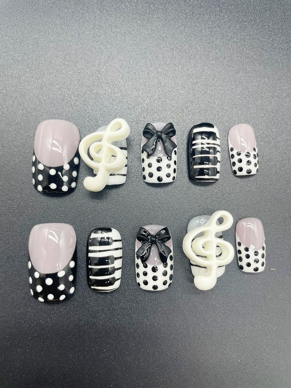 2025 Popular Piano Note Press On Nails Short Square Polka Dots Black White Design High Quality False Nails Wholesale Party Gift