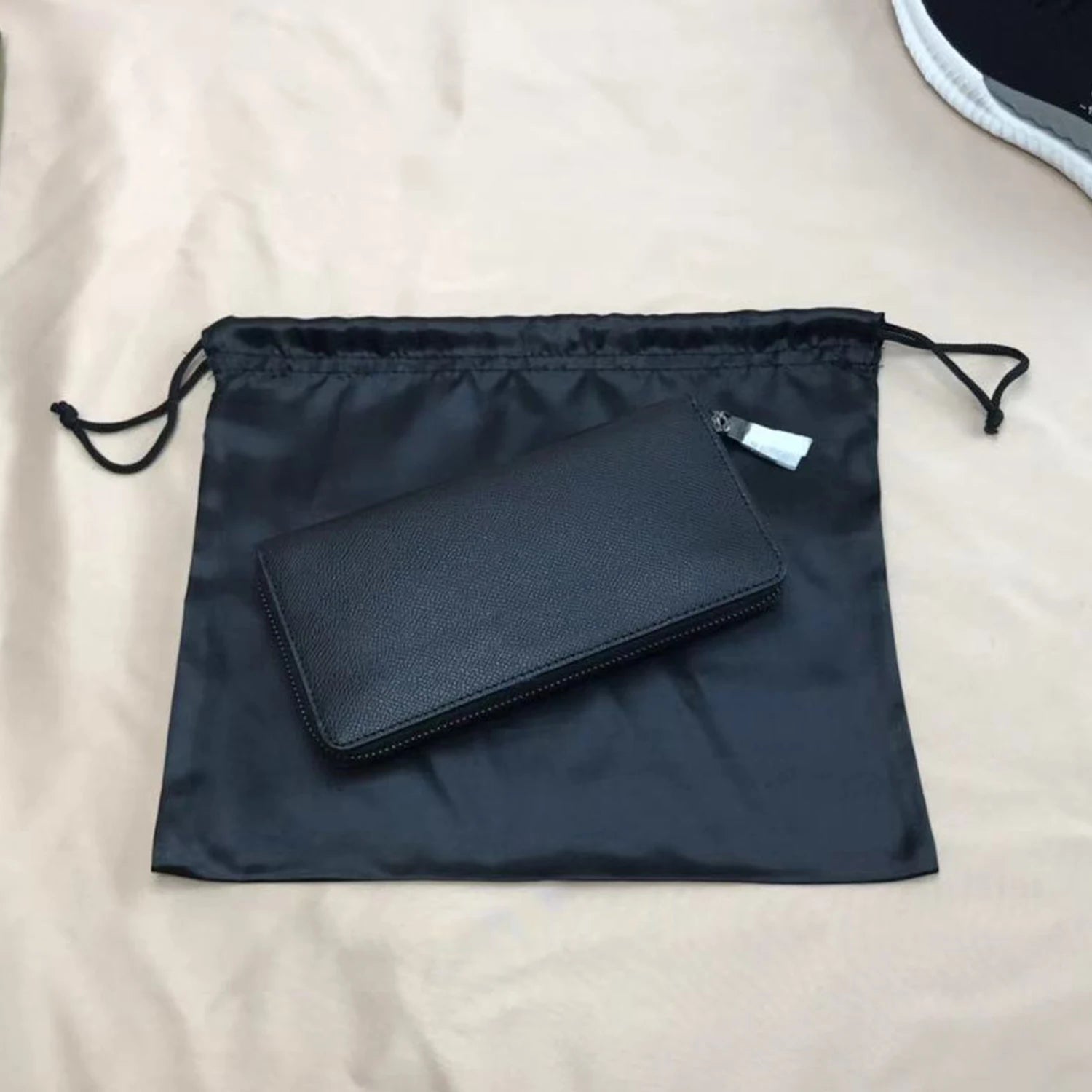 Black High Quality Smooth Storage Bag Dust Bag Bundle Drawstring Bag Environmental Protection Storage Bag Silk Satin Cloth